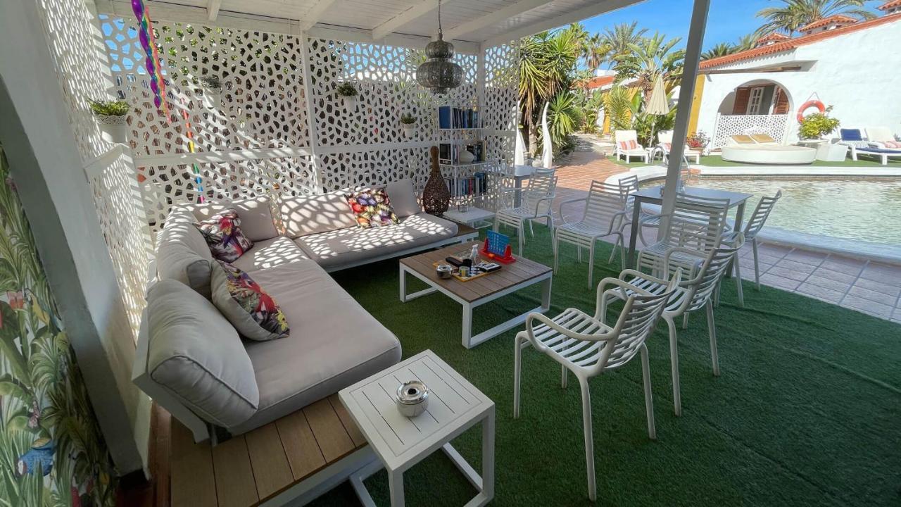 Rainbow Golf Bungalows, Gay Men-Only Resort 마스팔로마스 외부 사진